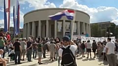Kormányellenes tüntetők Zágrábban