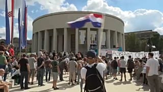 Kormányellenes tüntetők Zágrábban