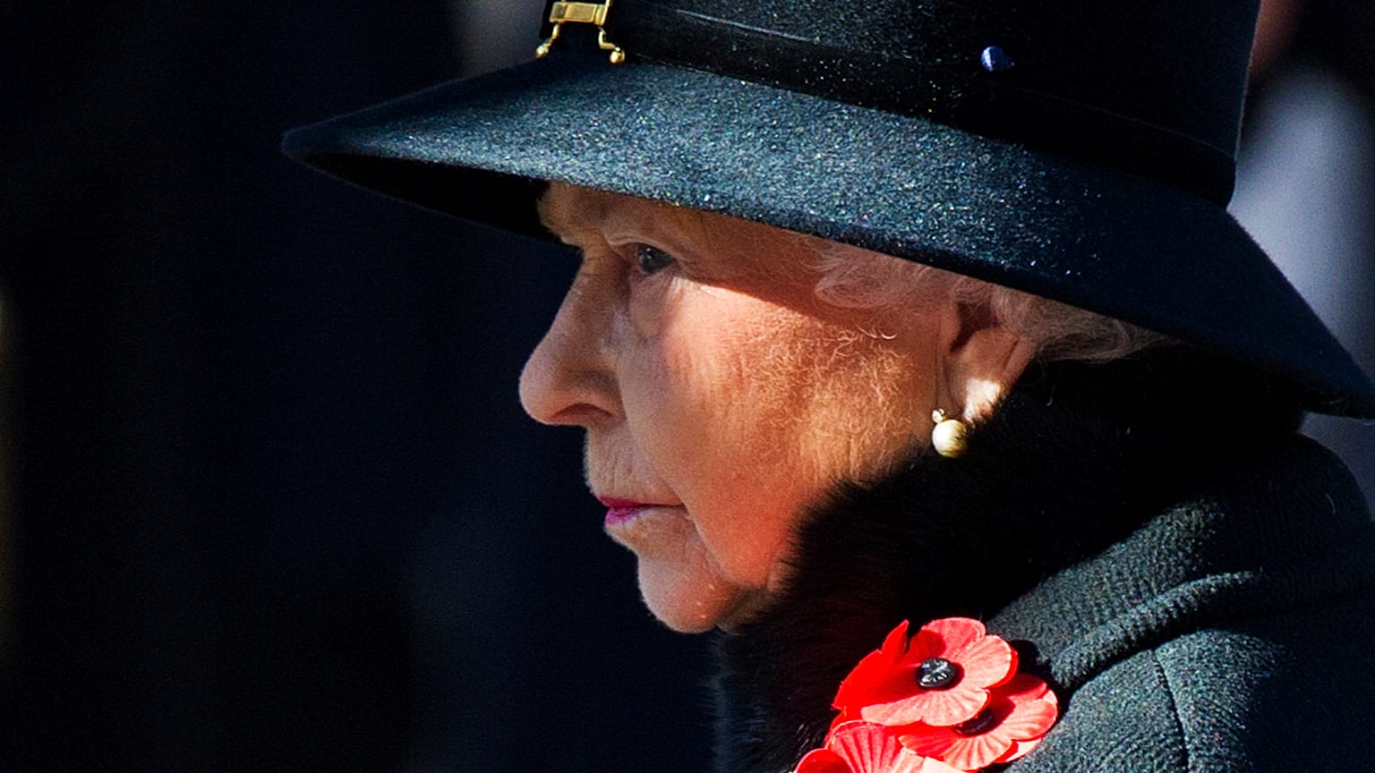 2013. november 10-én Londonban készített kép II. Erzsébet brit királynőről, aki 2022. szeptember 8-án, 96 éves korában, uralkodásának 71. évében elhunyt.