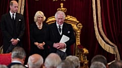 Charles bei seiner Ernennung zum König