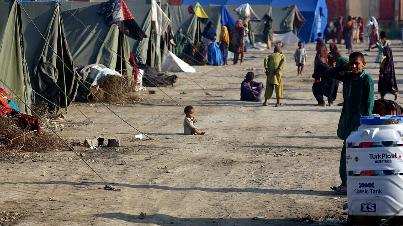 Überflutungen - UN-Generalsekretär hat sich ein Bild von der Lage in Pakistan gemacht. 