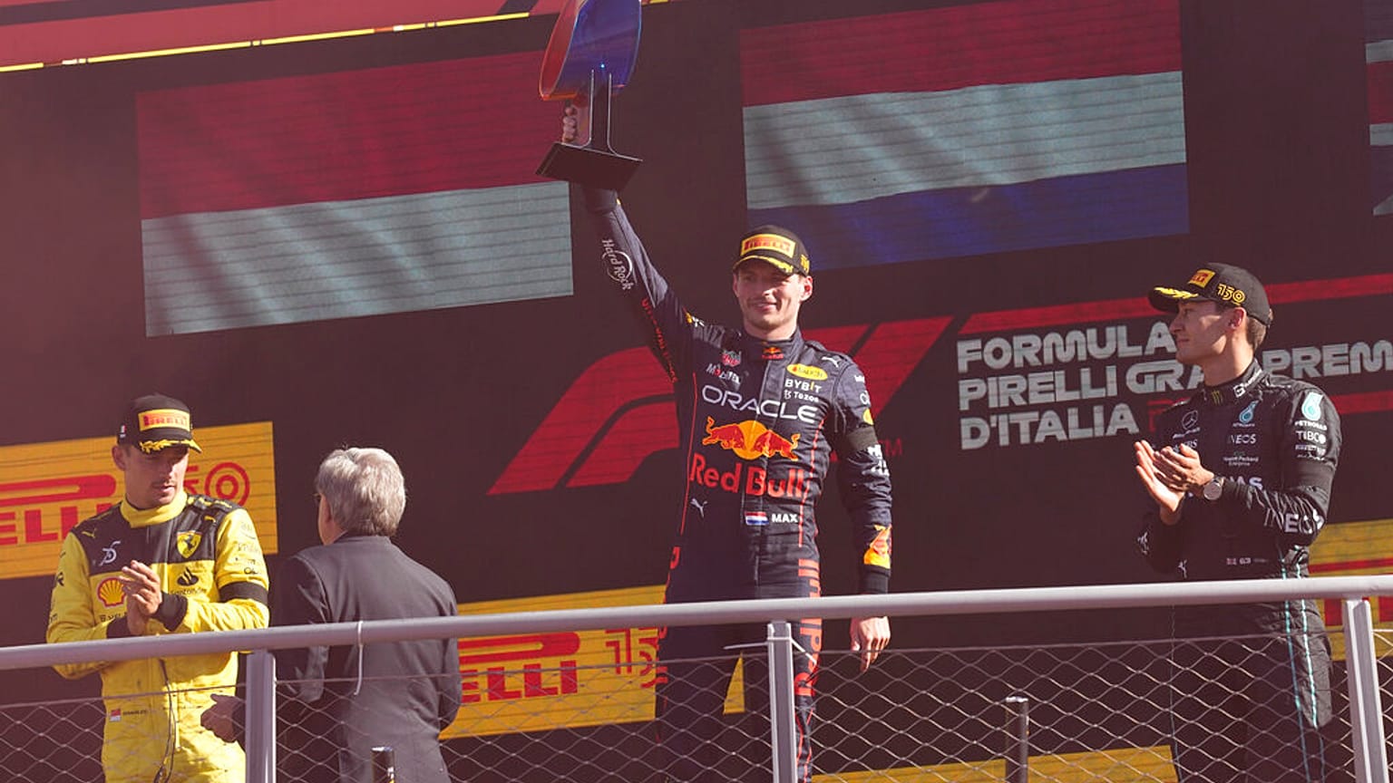 Podio a Monza: vince Verstappen, davanti a Leclerc e Russell. (11.9.2022)