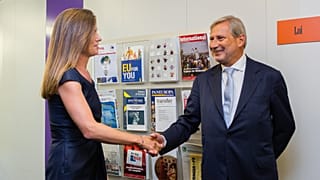 Varga Judit magyar igazságügyi miniszter és Johannes Hahn költségvetési biztos Brüsszelben 2022. szeptember 8-án