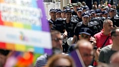 Des policiers anti émeuteS lors de la marche des fiertés de Belgrade, le 29 juin 2019, Serbie