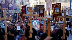 Представители церкви протестуют против Европрайда. Белград, Сербия. 11 сентября 2022.