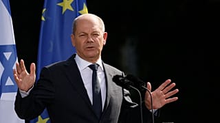 المستشار الألماني أولاف شولتز  في برلين، ألمانيا.