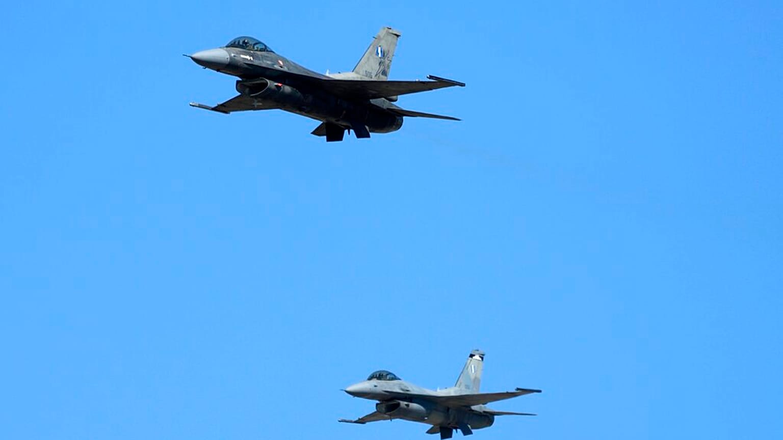 Yunan F-16 savaş uçakları (arşiv)