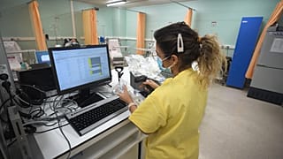 En la sanidad digital, los "estándares" y la "interoperabilidad" son fundamentales para que el sistema funcione correctamente y proporcione una atención de calidad.