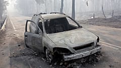 Imagem da chamada "estrada da morte" resultante dos incêndios de Pedrógão Grande
