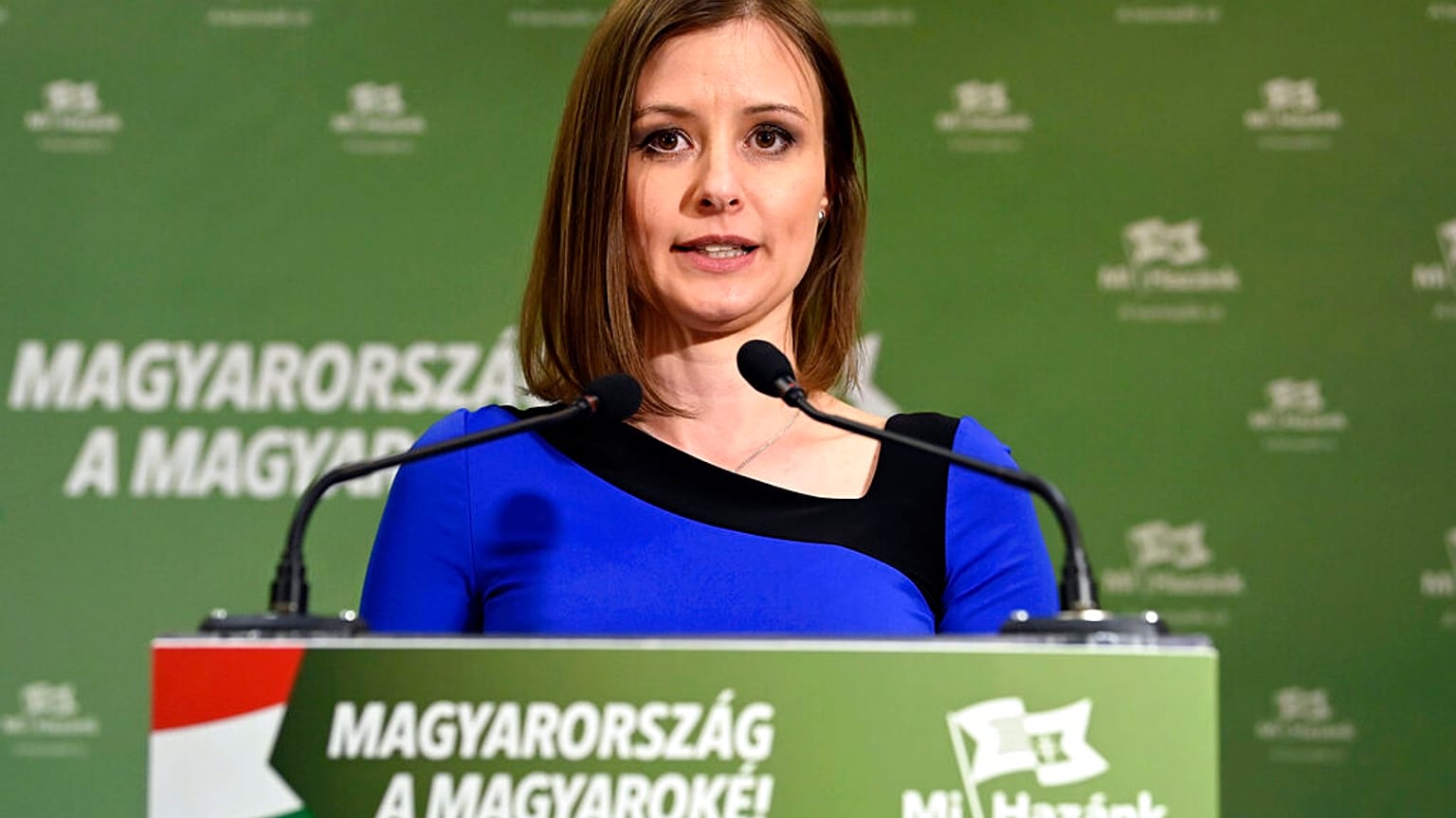 Aşırı sağcı milletvekili Dora Duro düzenlemenin en önemli savunucularından biriydi
