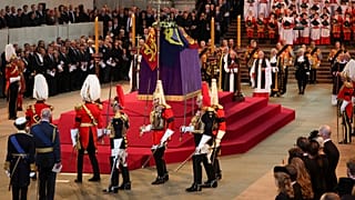 Le cercueil de la reine Elizabeth II dans le Palais de Westminster