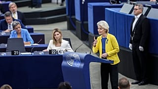 European Commission President Ursula von der Leyen and Olena Zelenska, the first lady of Ukraine (centre) at the European Parliament in Strasbourg, eastern France.