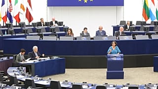Gwendoline Delbos-Corfield francia zöldpárti EP-képviselő, a jelentés rapportőre a vitán