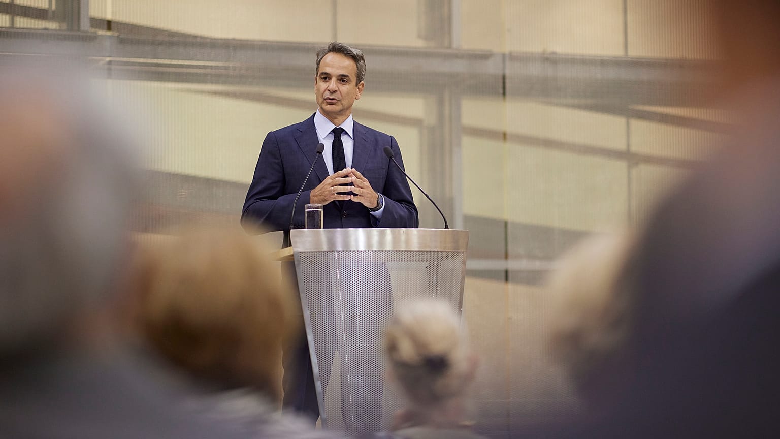 Ο πρωθυπουργός Κυριάκος Μητσοτάκης μιλάει κατά τη διάρκεια των εγκαινίων της επετειακής έκθεσης "Μικρά Ασία: Λάμψη - Ξεριζωμός - Καταστροφή - Δημιουργία" , στην Αθήνα,