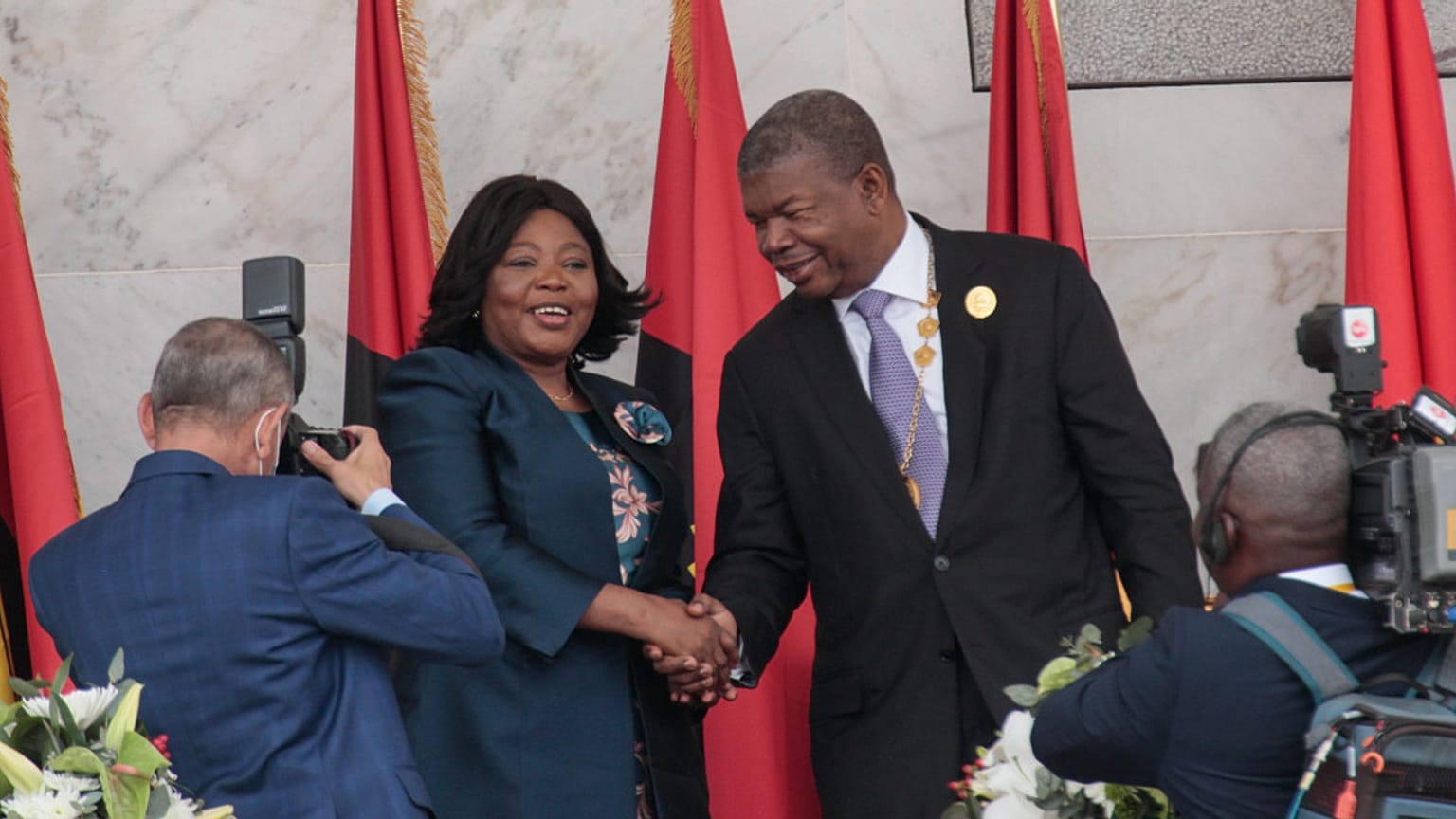 Esperança Costa e João Lourenço, vice-presidente e presidente de Angola