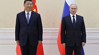 El presidente chino, Xi Jinping y el presidente ruso, Vladimir Putin, en la cumbre de la Organización de Cooperación de Shanghái (OCS) en Uzbekistán, el 15 de septiembre