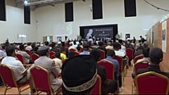 Londra'nın en büyük camilerinden Baitul Futuh Cami'de Müslümanlar Kraliçe II. Elizabeth'i andı