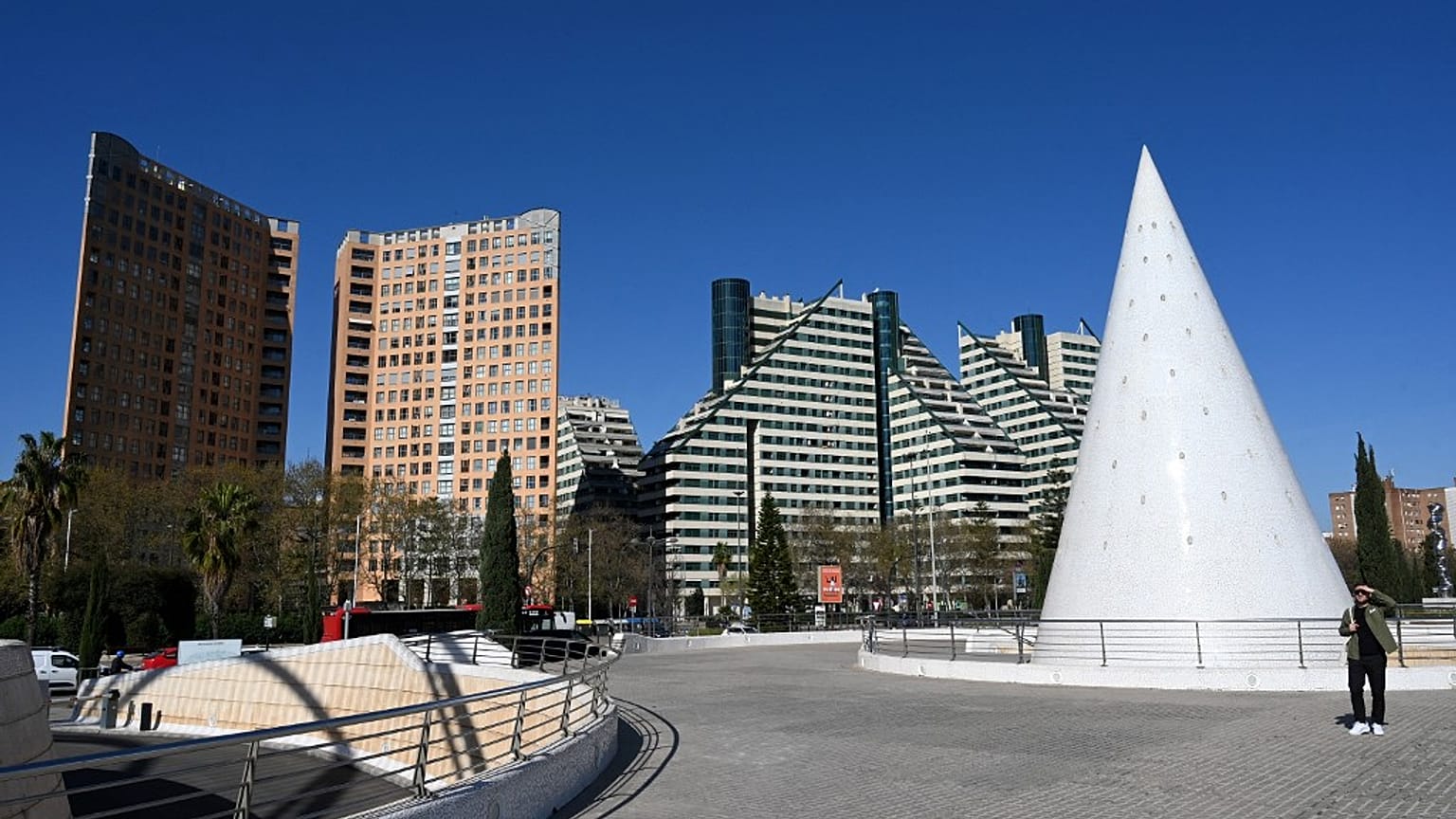 Edifícios residenciais modernos em Valência, Espanha (arquivo)