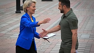 ΣΥΝΑΝΤΗΣΗ ΦΟΝ ΝΤΕΡ ΛΑΪΕΝ ΜΕ ΖΕΛΕΝΣΚΙ