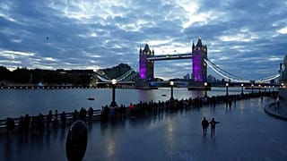 Ao romper do dia, em Londres, a fila para Westminster Hall já tinha mais de 7 quilómetros