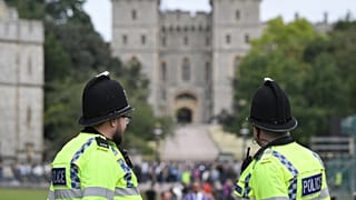 صورة ارشيفية لشرطيين بريطانيين