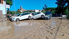 Des voitures emportéss par les eaux à Senigallia, région des Marches (16/09/22)