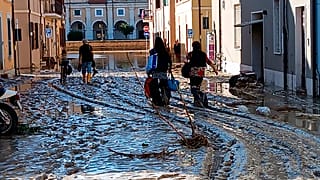 Iszap-tenger Ancona belvárosában