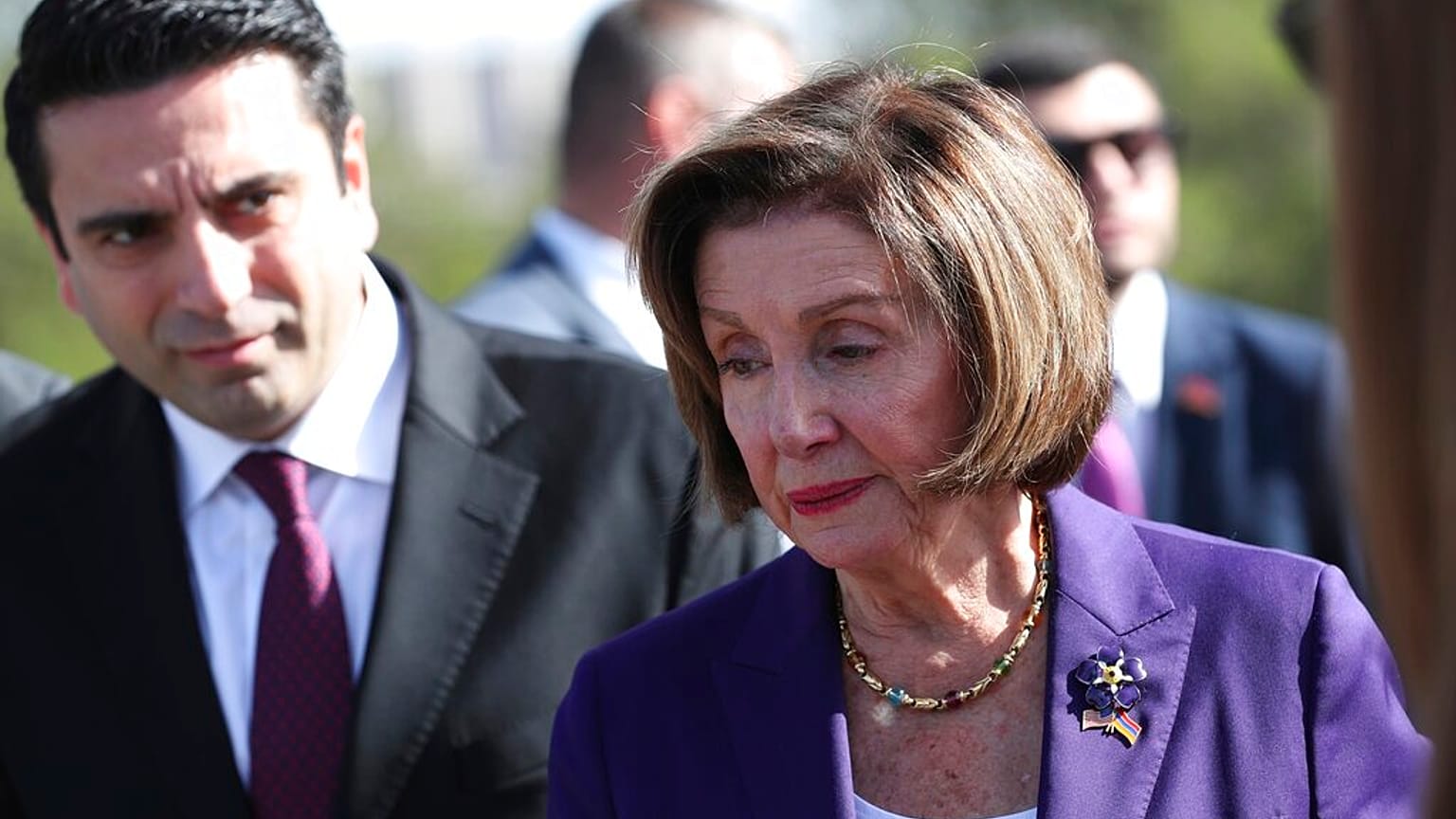 Nancy Pelosi a Erevan, con il presidente del Parlamento armeno Alen Simonyan. (18.9.2022)