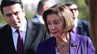 Nancy Pelosi a Erevan, con il presidente del Parlamento armeno Alen Simonyan. (18.9.2022)