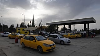 محطة للتزود بالوقود في تونس