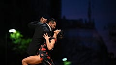 Constanza Vieyto e Ricardo Astrada, campioni mondiali di tango escenario