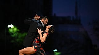 Constanza Vieyto e Ricardo Astrada, campioni mondiali di tango escenario