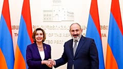 ABD Temsilciler Meclisi Başkanı Nancy Pelosi, Erivan ziyareti sırasında Ermenistan Başbakanı Nikol Paşinyan'la görüştü