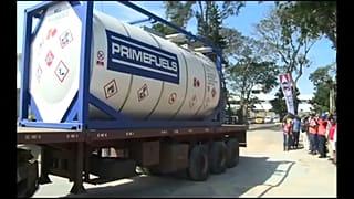 Benzintransport in Uganda