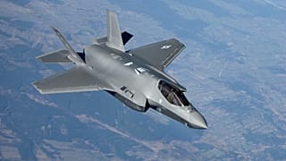 Archives : F35 de l'US Air Force patrouillant au-dessus de la Pologne, le 24 février 2022