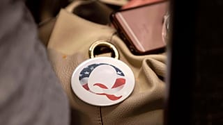 تعتبر كيو أنون إحدى أبرز نظريات المؤامرة في الولايات المتحدة الأمريكية 