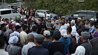 A tádzsik határ térségéből menekülő kirgizek a délnyugati Boz-Adir városában