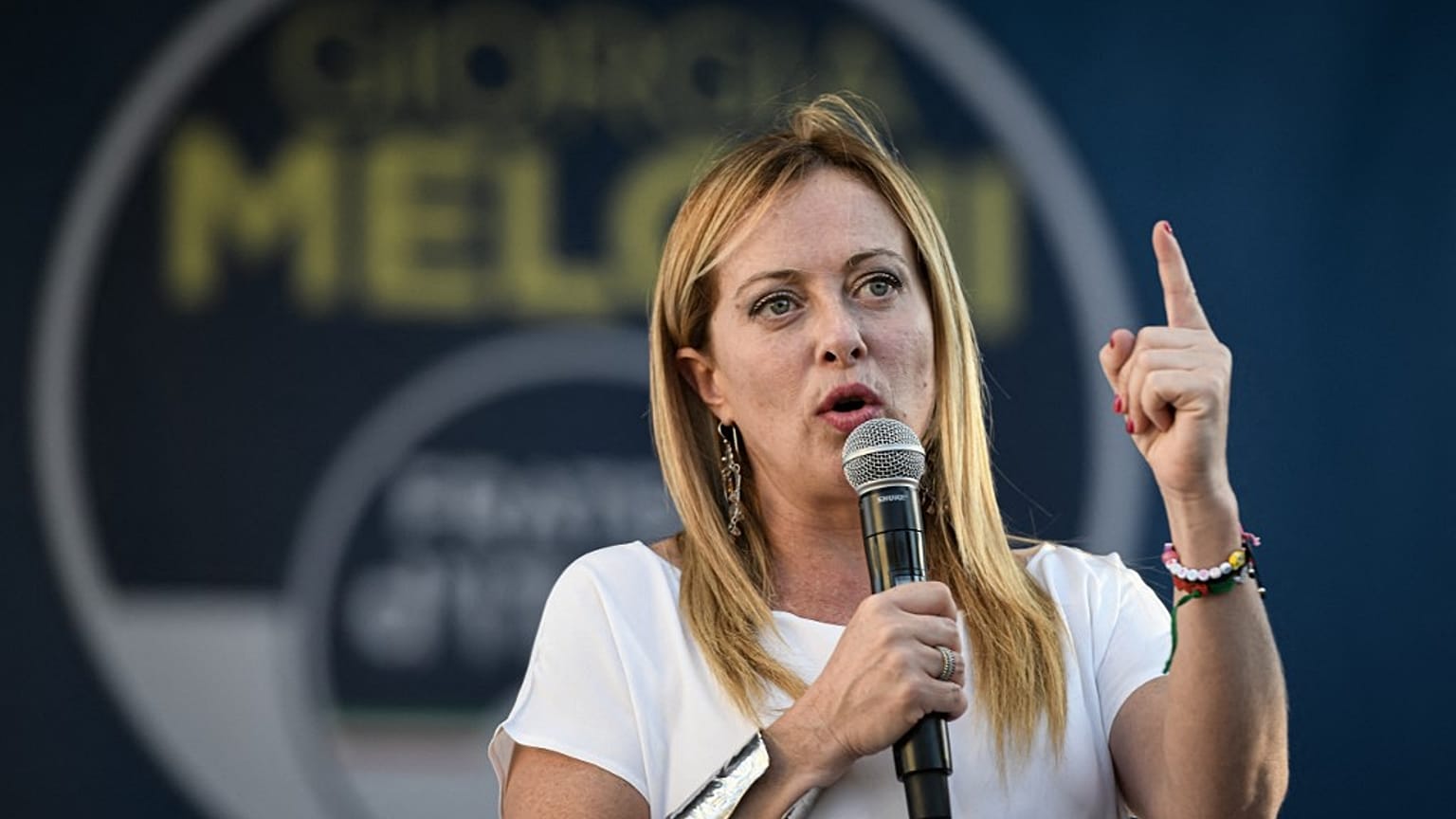İtalyan aşırı sağcı lider Giorgia Meloni