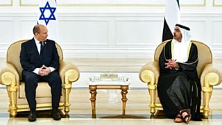 رئيس الوزراء الإسرائيلي نفتالي بينيت يلتقي بوزير الخارجية الإماراتي الشيخ عبد الله بن زايد آل نهيان، في أبو ظبي، الأحد 12 ديسمبر 2021 