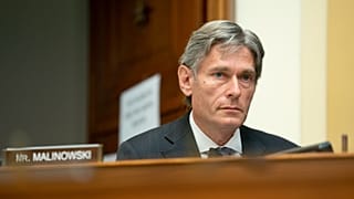 Депутат палаты Представителей Конгресса США Том Малиновски, внёсший на рассмотрение закон о санкциях по списку Навального