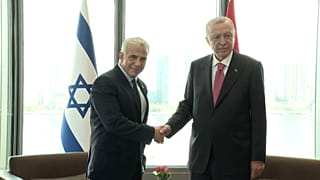 الرئيس التركي رجب طيب أردوغان يلتقي رئيس الوزراء الإسرائيلي يائير لابيد 