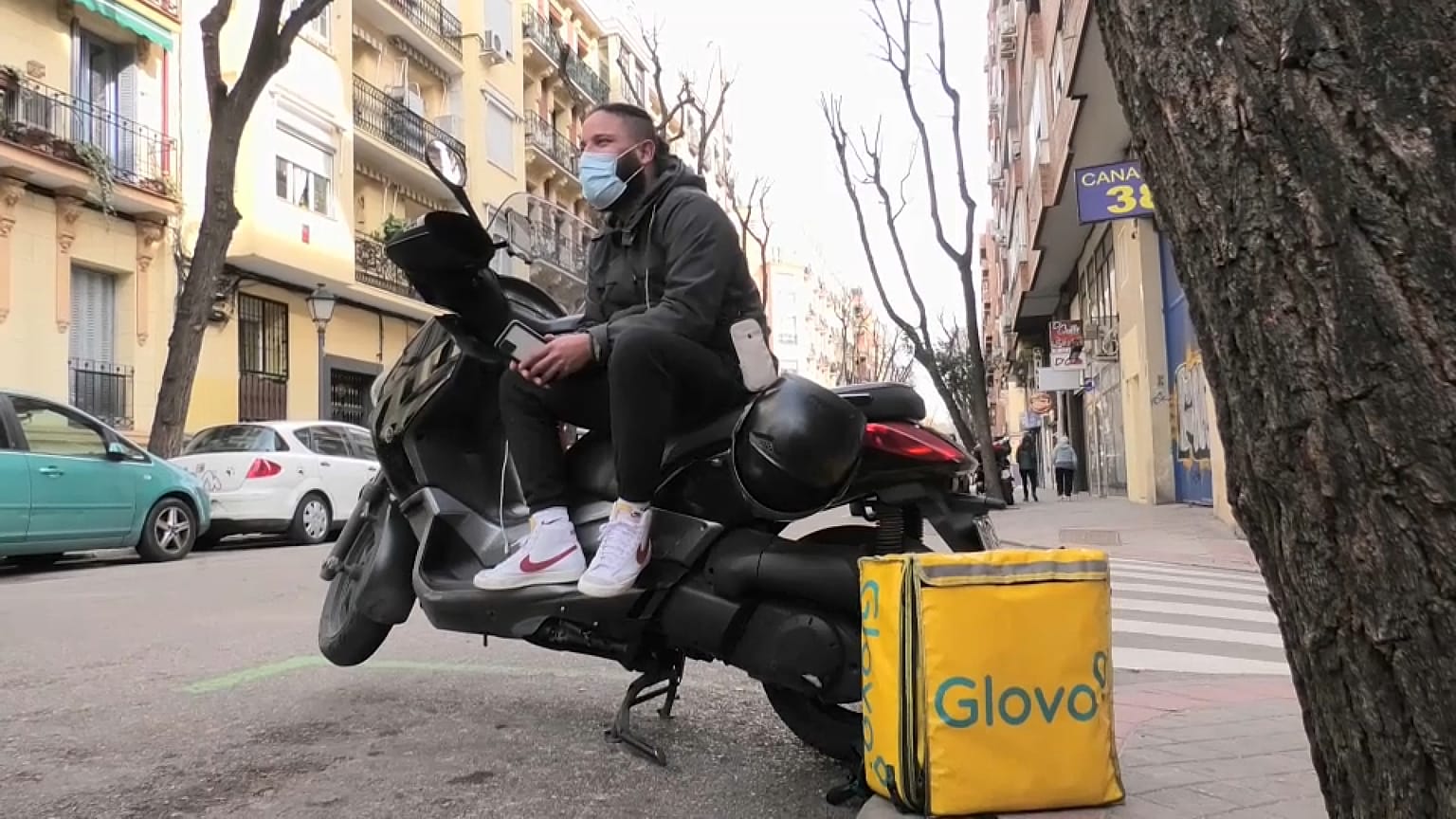 Un repartidor de Glovo