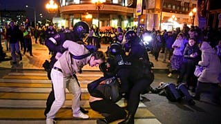 Policia fez mais de 1300 detenções em poucas horas