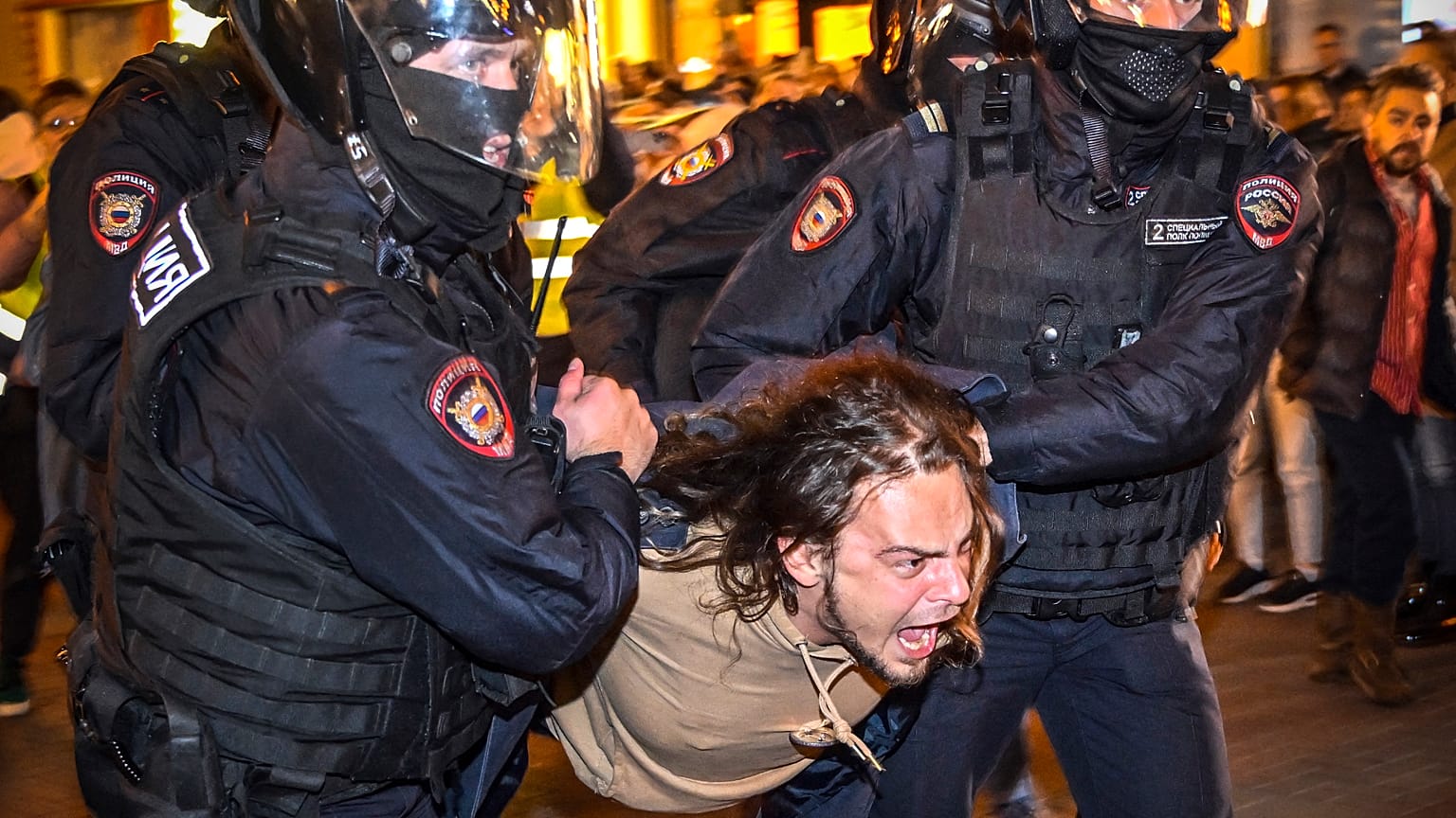 Rusya'nın başkenti Moskova'daki protestolarda çok sayıda kişi gözaltına alındı