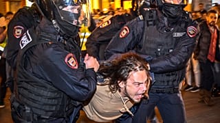 Rusya'nın başkenti Moskova'daki protestolarda çok sayıda kişi gözaltına alındı
