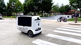 Global mobility technology company Magna has developed an electric autonomous pizza delivery robot, aiming to reduce last mile delivery costs and carbon emissions in cities.