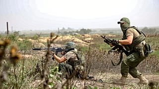 Russische Fallschirmjäger bei einem Einsatz in Richtung Nikolajew-Kriwoj Rog in der Ukraine. 