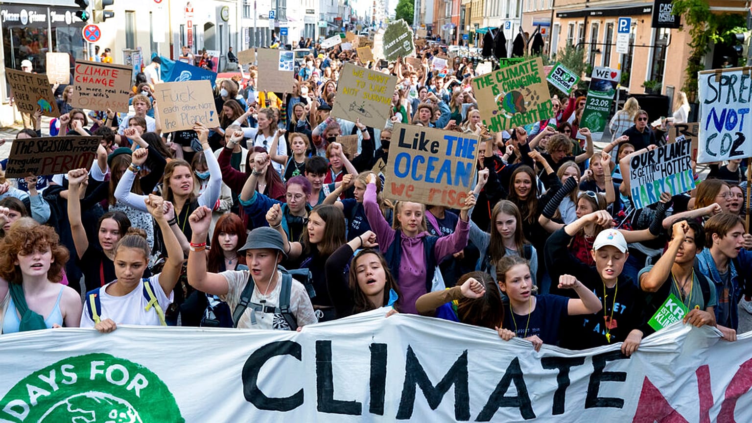 Des militants pour le climat lors d'une manifestation du mouvement Fridays For Future à Munich, en Allemagne, le vendredi 23 septembre 2022. 