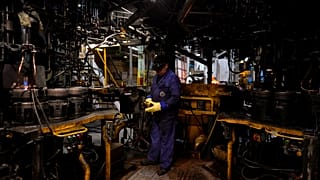 Euro Bölgesi'nin en büyük ekonomisi Almanya'daki ekonomik aktivite yüksek enerji maliyetleri nedeniyle darbe aldı