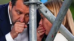 Matteo Salvini discutant avec Giorgia Meloni, à Rome, jeudi 22 septembre 2022. 